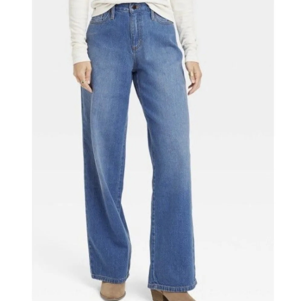 Universal Threads size 8 high waist wide leg jeans